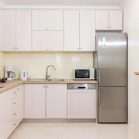 펜션 Four-bedroom Holiday In 풀라